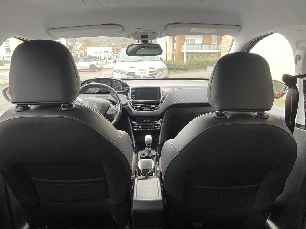 Peugeot 2008 — 33
