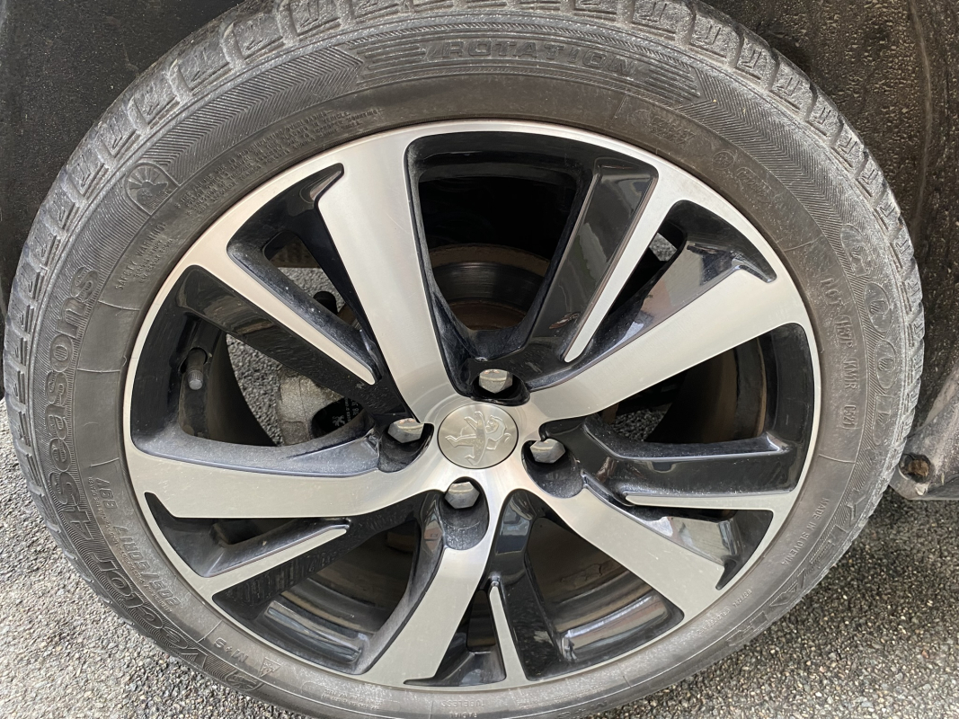 Peugeot 2008 — 40