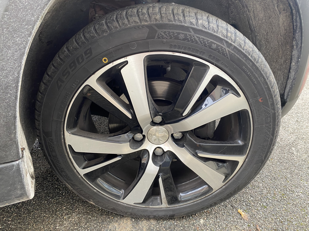 Peugeot 2008 — 39