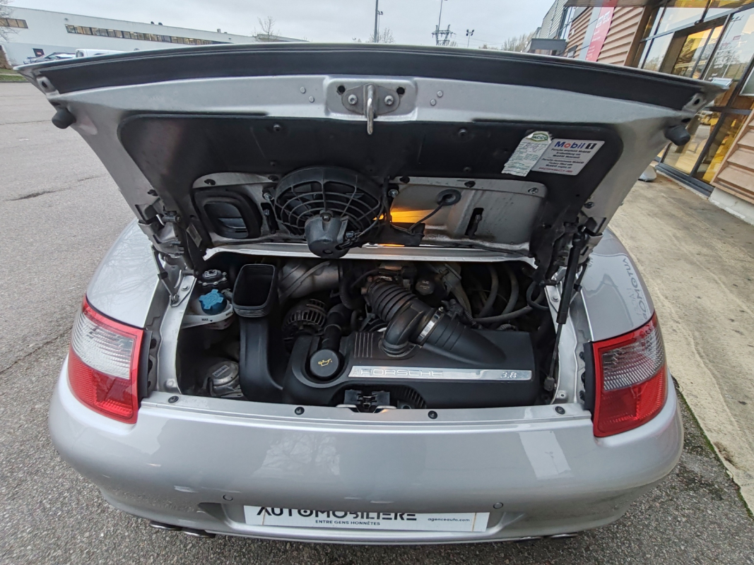 Porsche 911 — 32