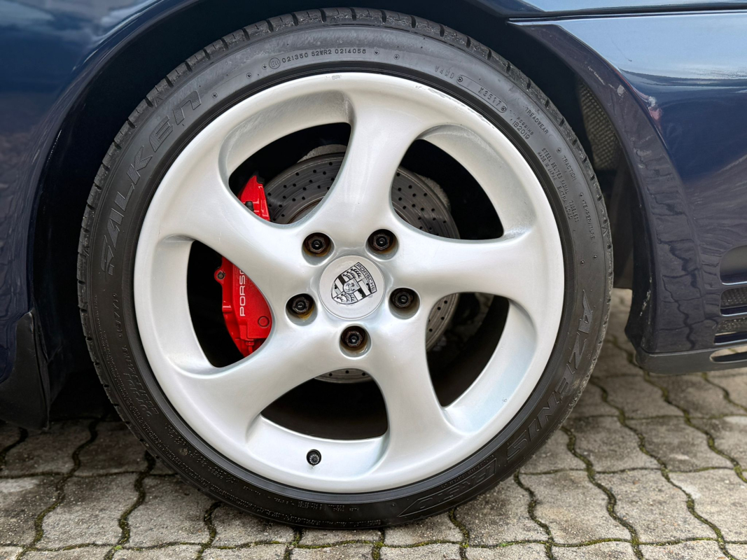 Porsche 911 — 19