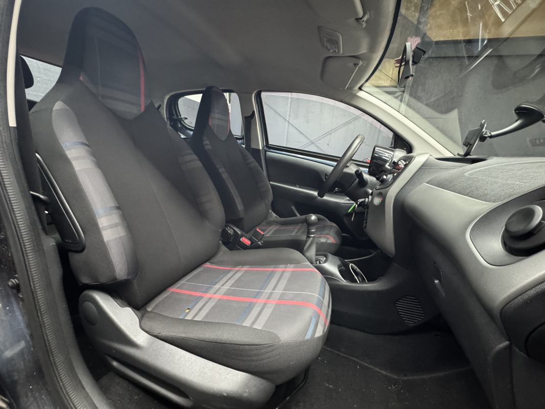 Peugeot 108 — 9