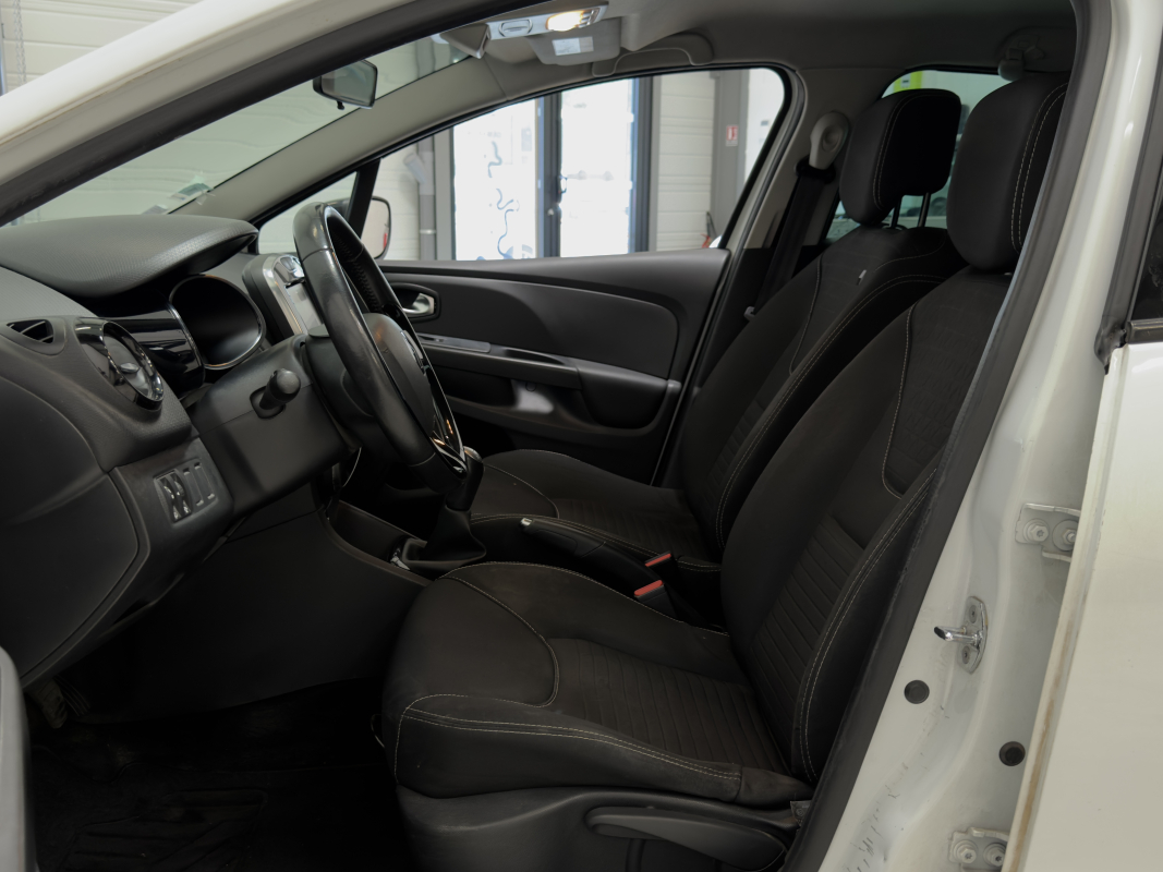 Renault Clio — 11