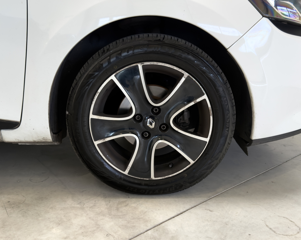 Renault Clio — 26