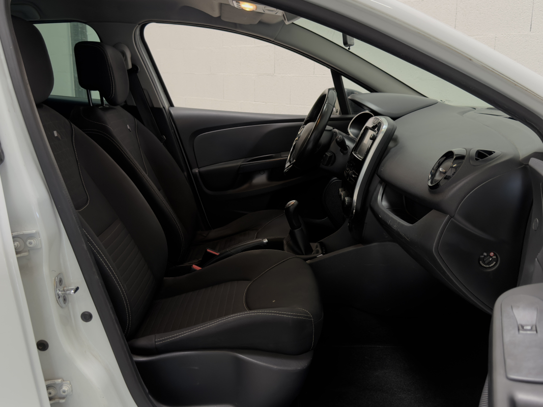Renault Clio — 9