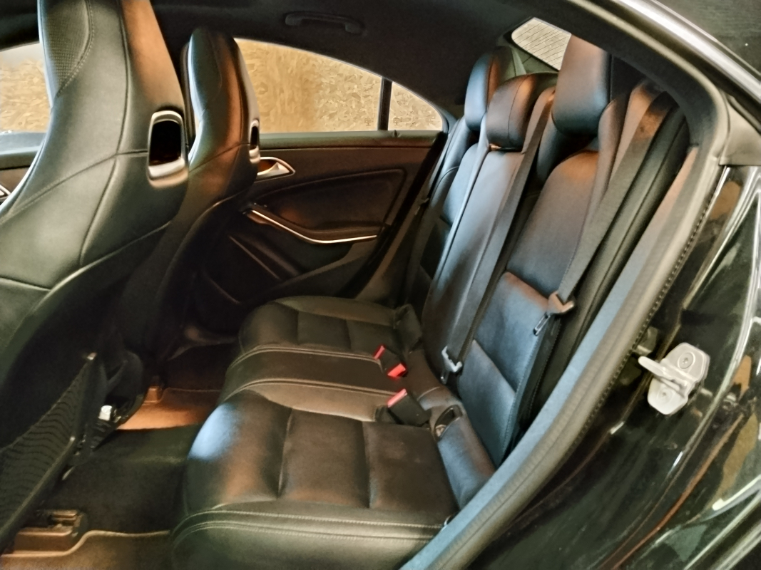Mercedes Classe CLA — 12
