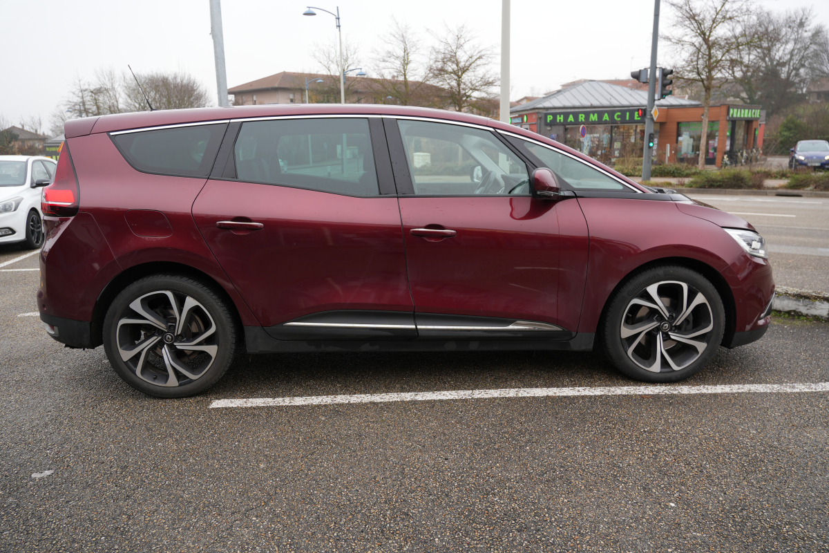 Renault Grand Scenic — 5