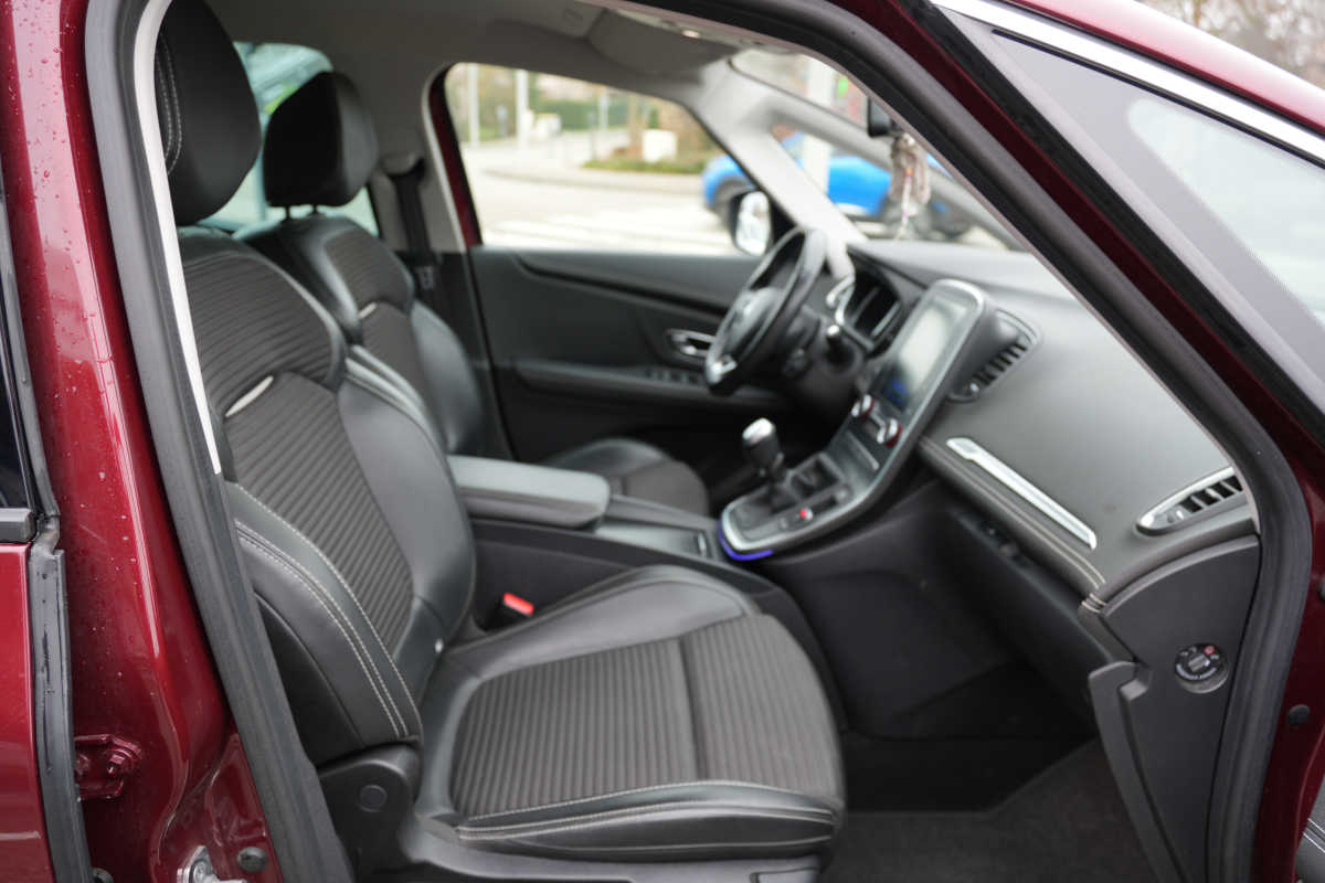 Renault Grand Scenic — 33