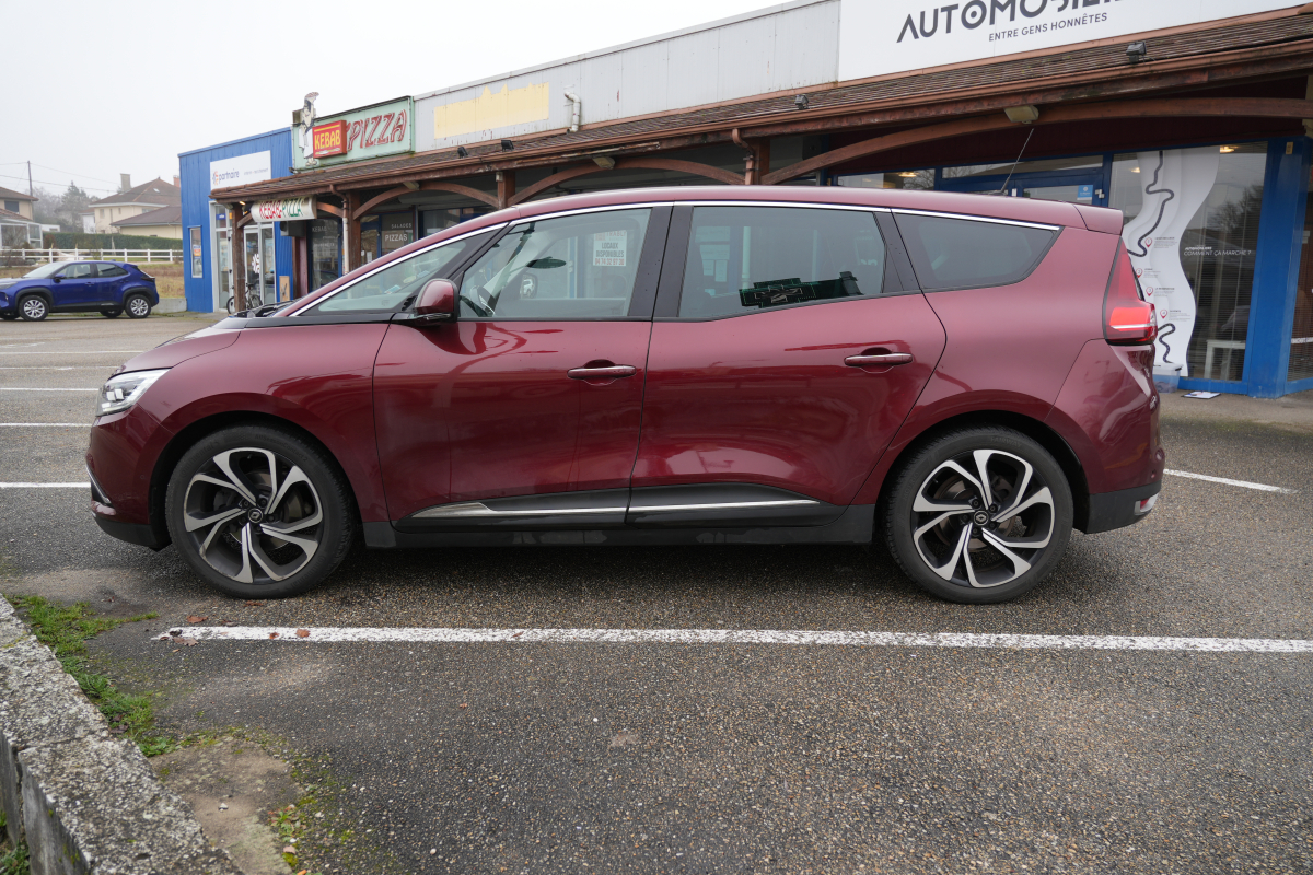 Renault Grand Scenic — 9