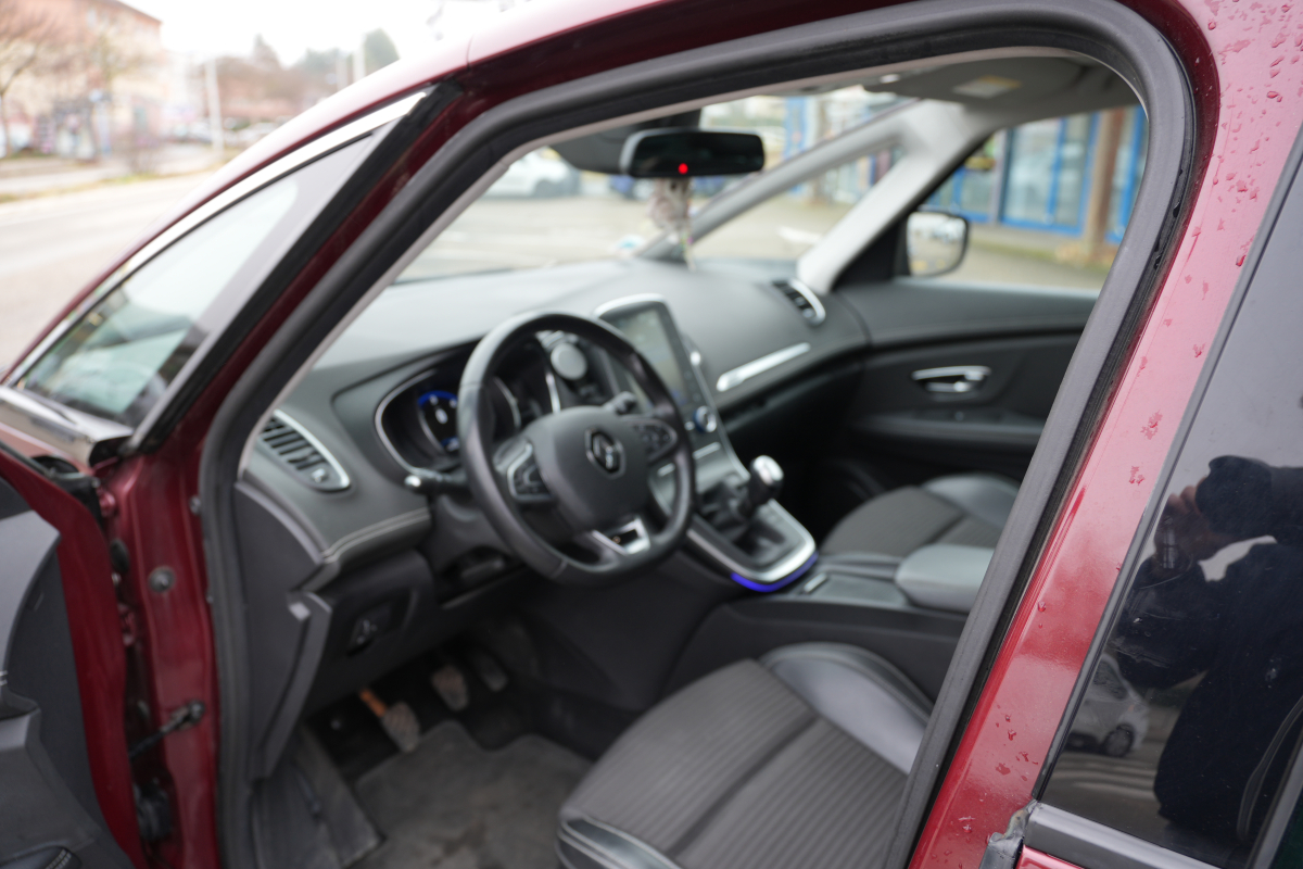 Renault Grand Scenic — 32