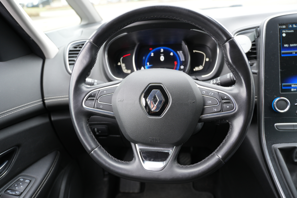 Renault Grand Scenic — 22