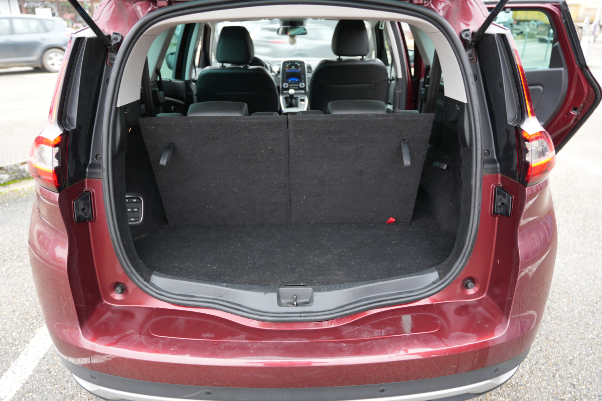 Renault Grand Scenic — 38