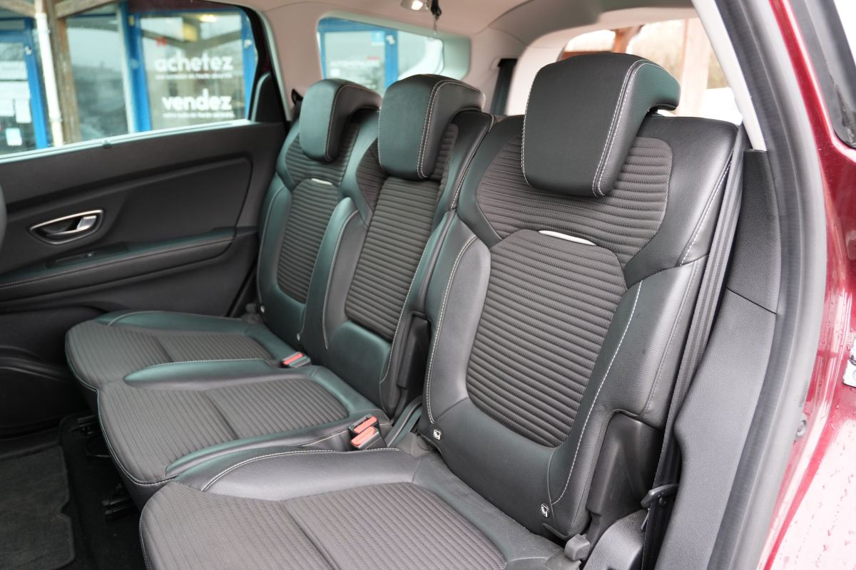 Renault Grand Scenic — 16