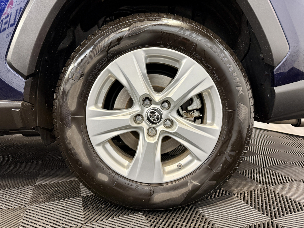 Toyota RAV4 — 24