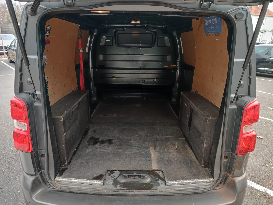 Peugeot Expert — 21