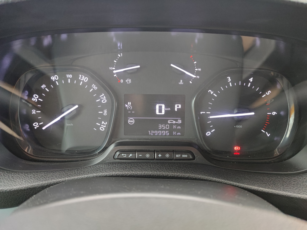 Peugeot Expert — 16