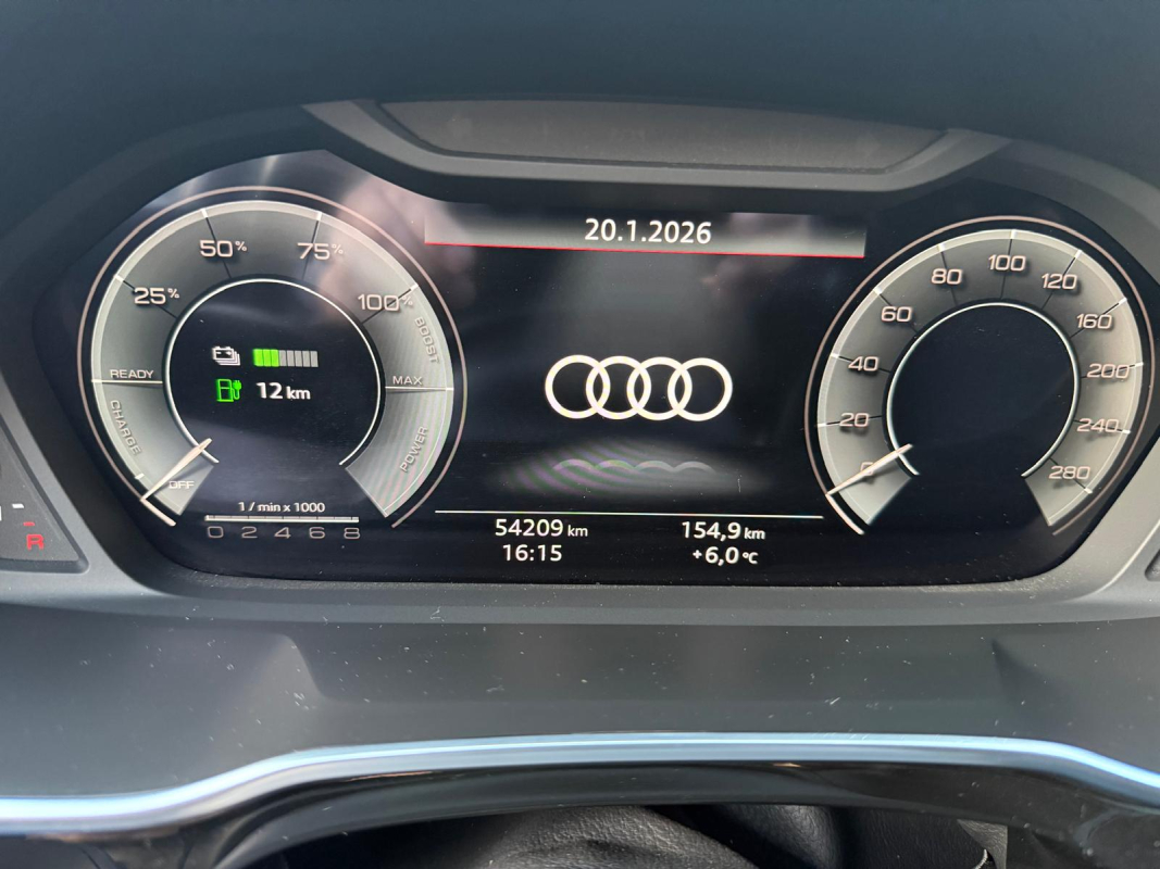 Audi Q3 — 12
