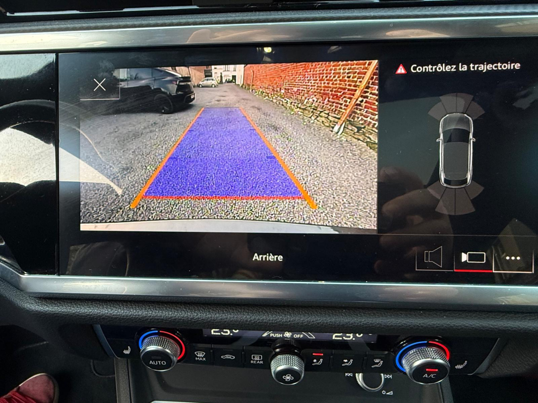 Audi Q3 — 18