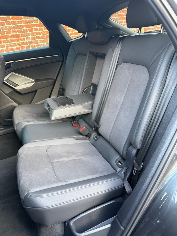 Audi Q3 — 11