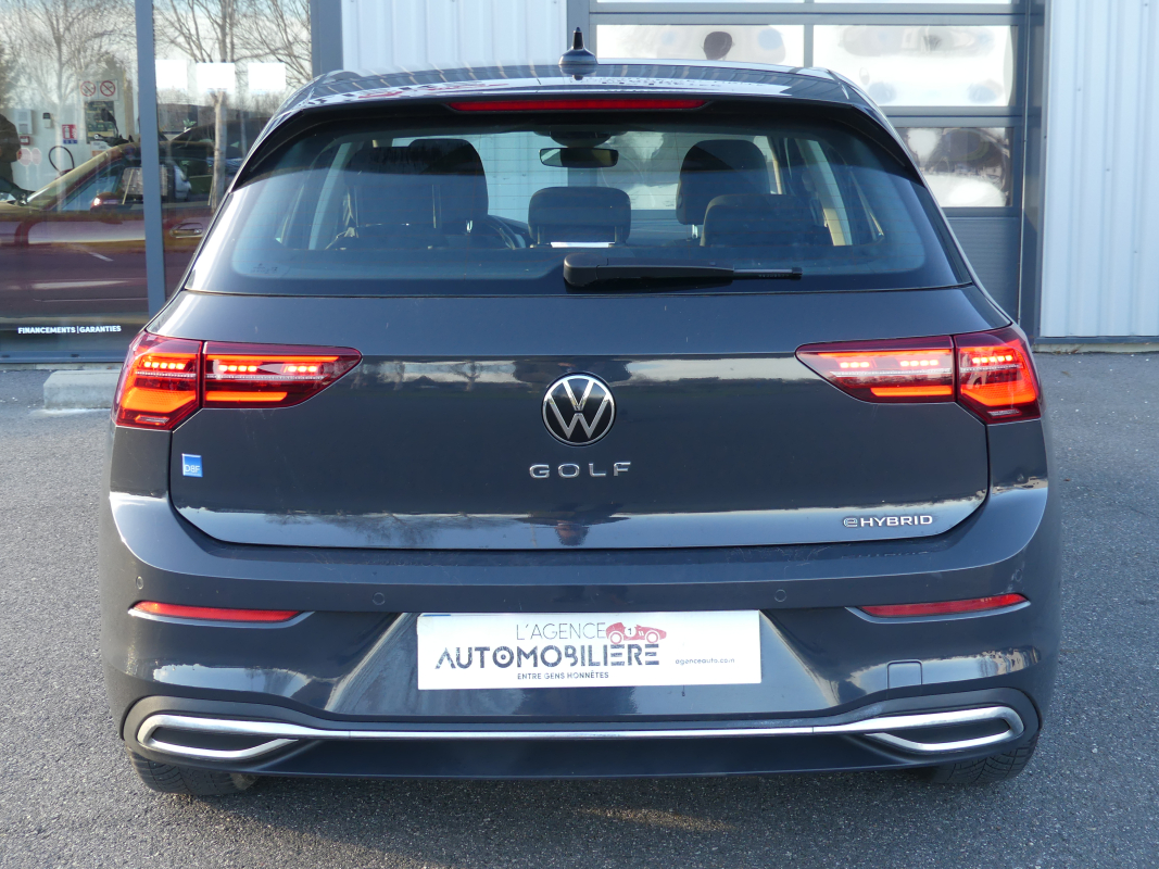 Volkswagen Golf — 4