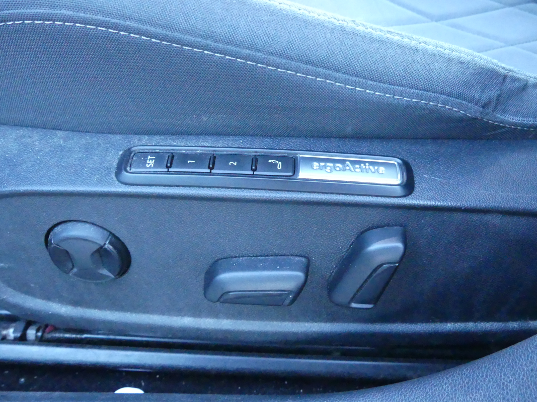 Volkswagen Golf — 29