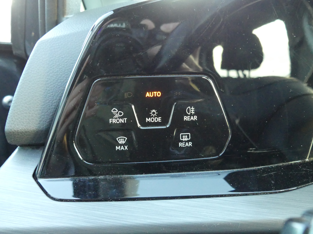 Volkswagen Golf — 31
