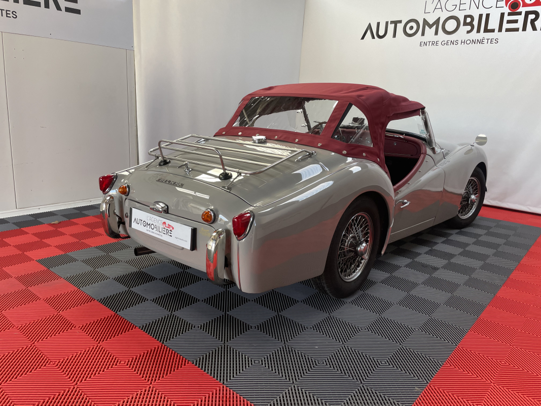 Triumph TR3 — 9