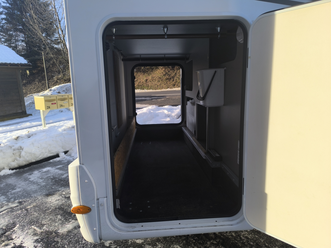 Ford Transit — 15