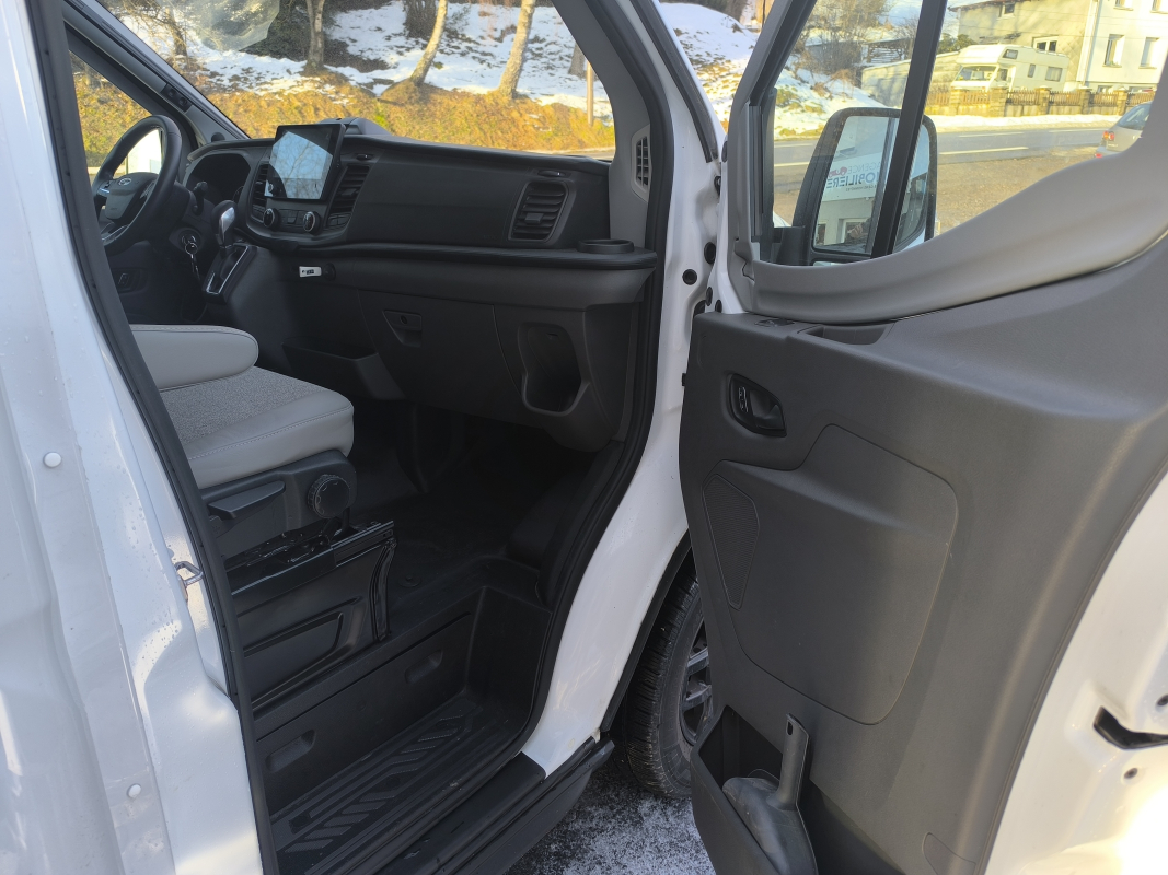 Ford Transit — 20