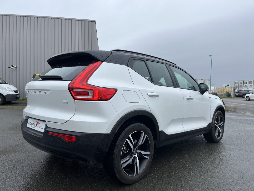 Volvo XC40 — 5