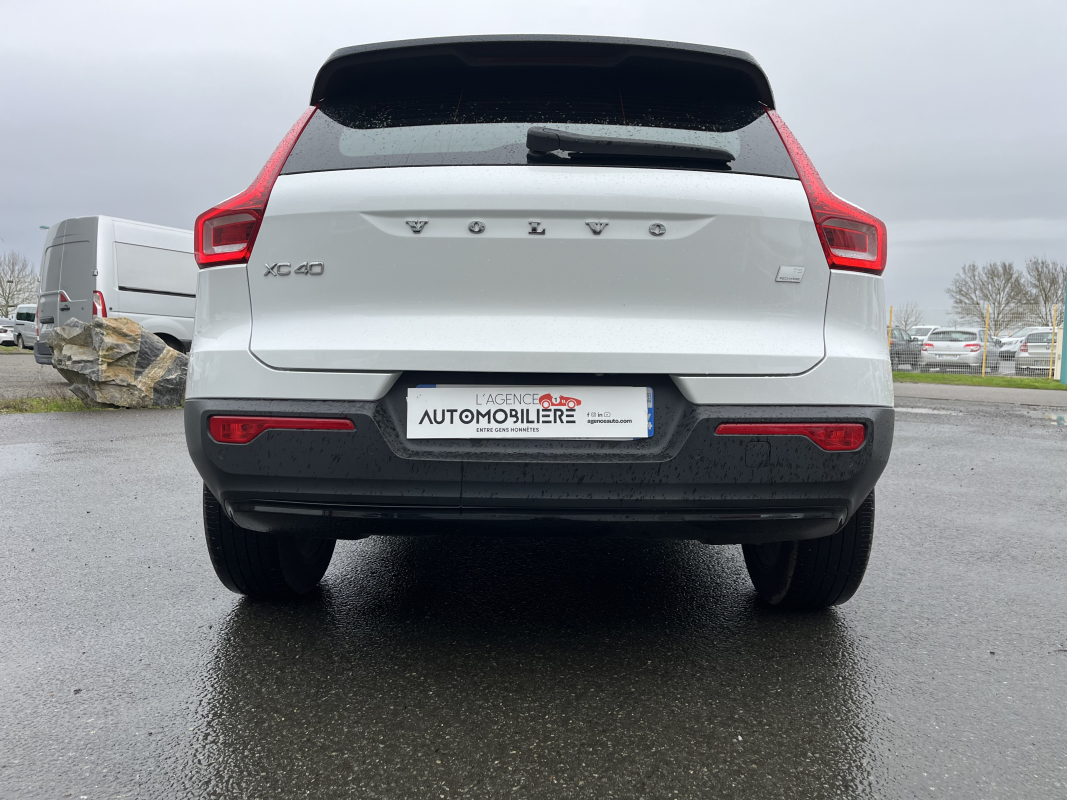Volvo XC40 — 38
