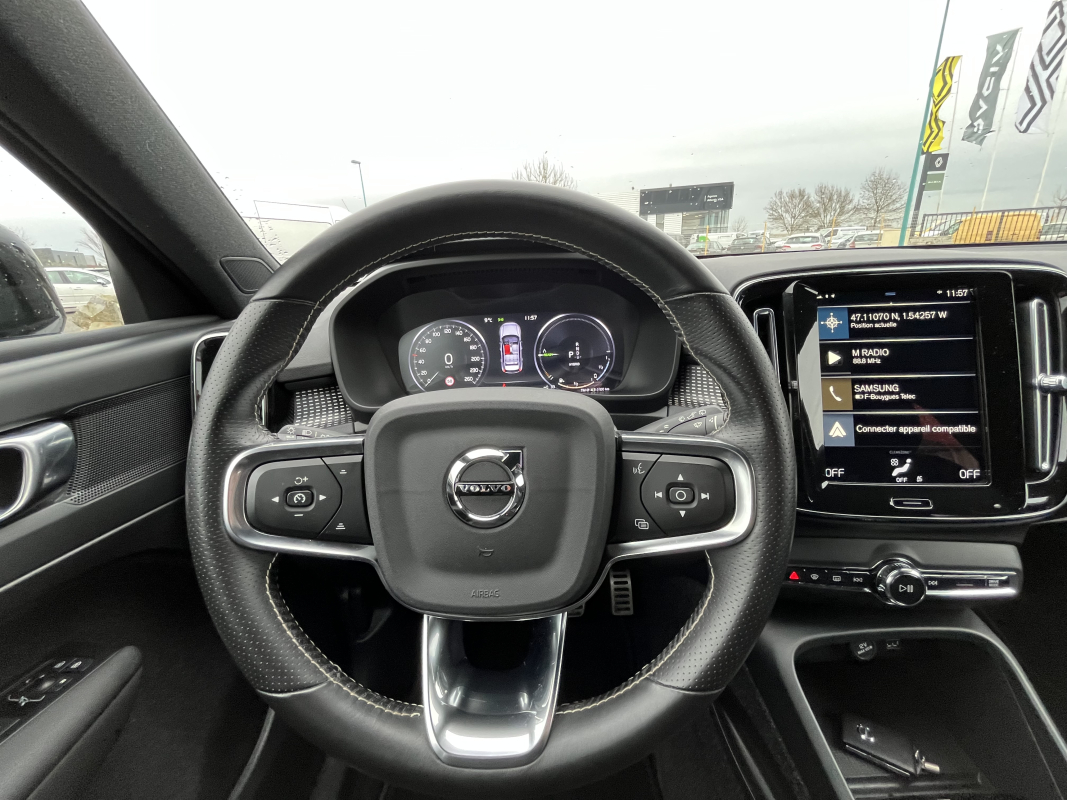 Volvo XC40 — 17