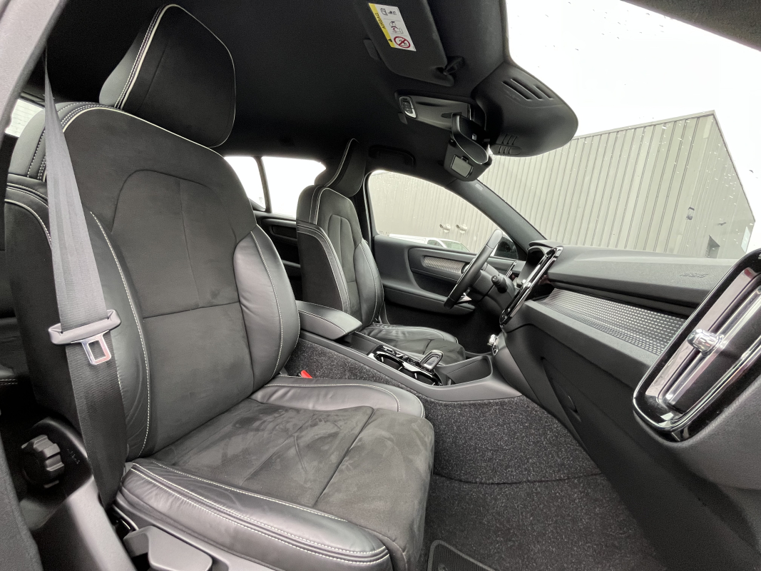 Volvo XC40 — 13