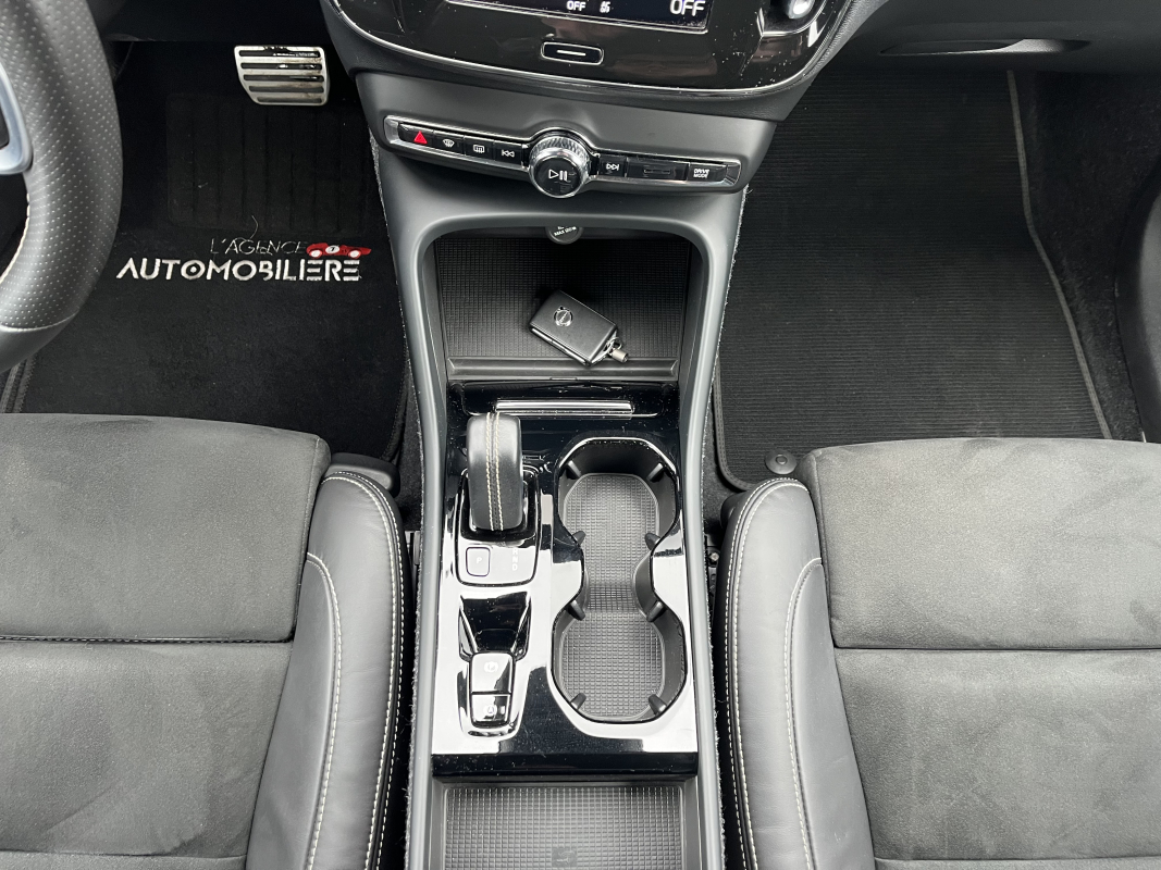 Volvo XC40 — 29