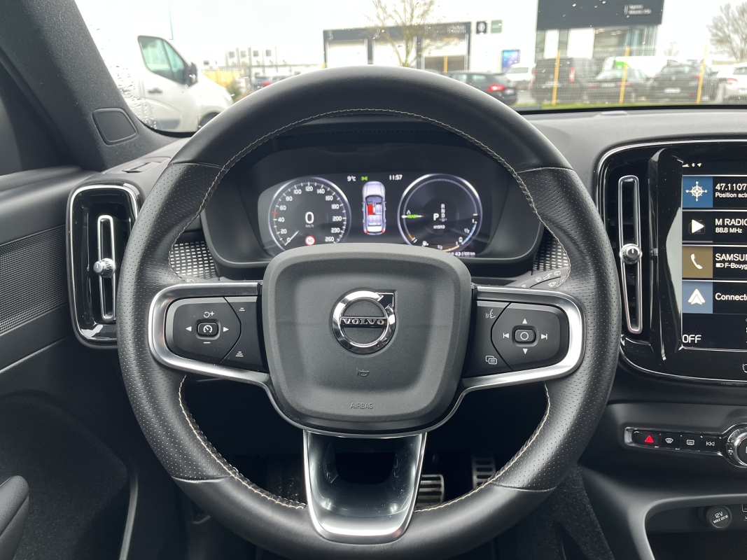Volvo XC40 — 18