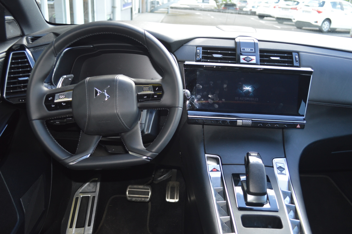 DS DS7 CROSSBACK — 12
