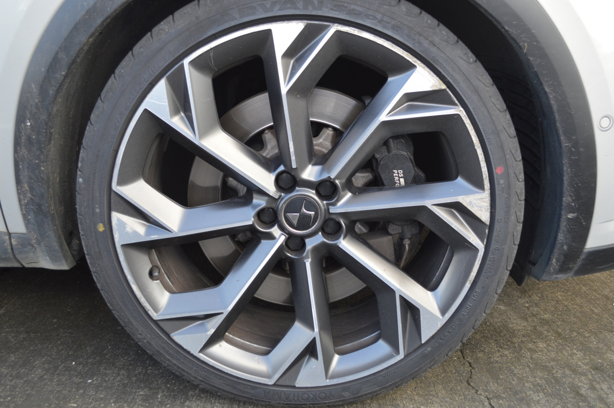 DS DS7 CROSSBACK — 9