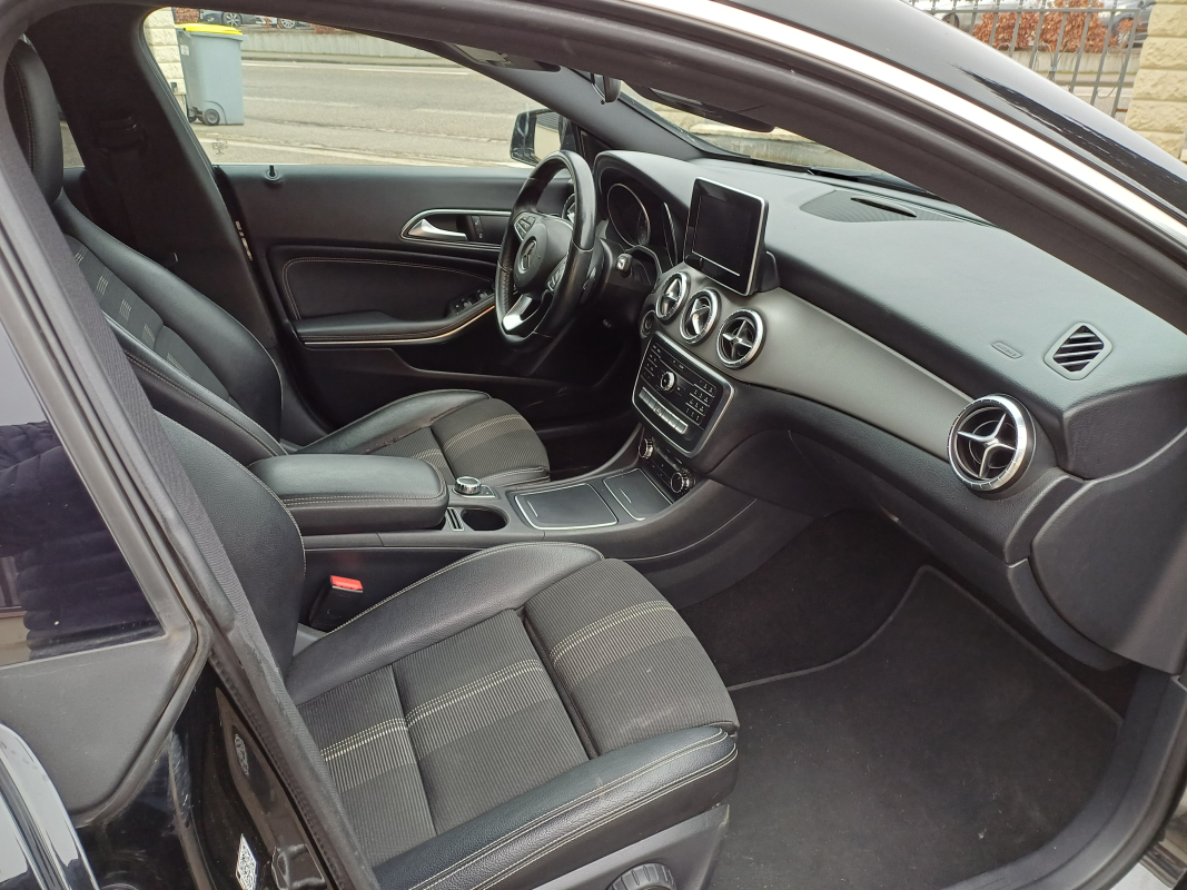 Mercedes Classe CLA — 24
