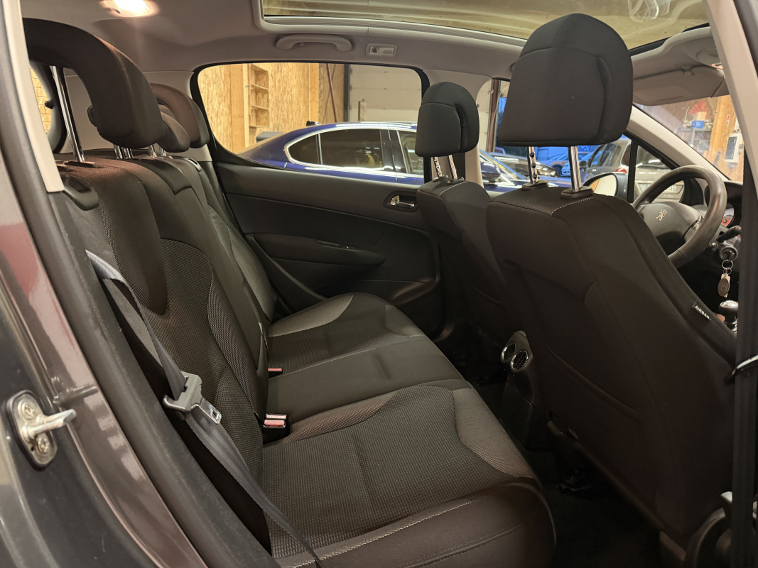 Peugeot 308 — 15
