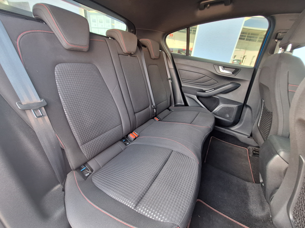 Ford Focus — 13