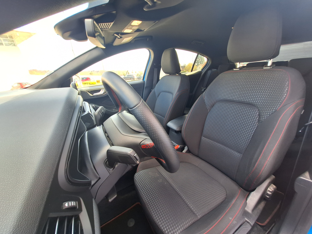 Ford Focus — 9