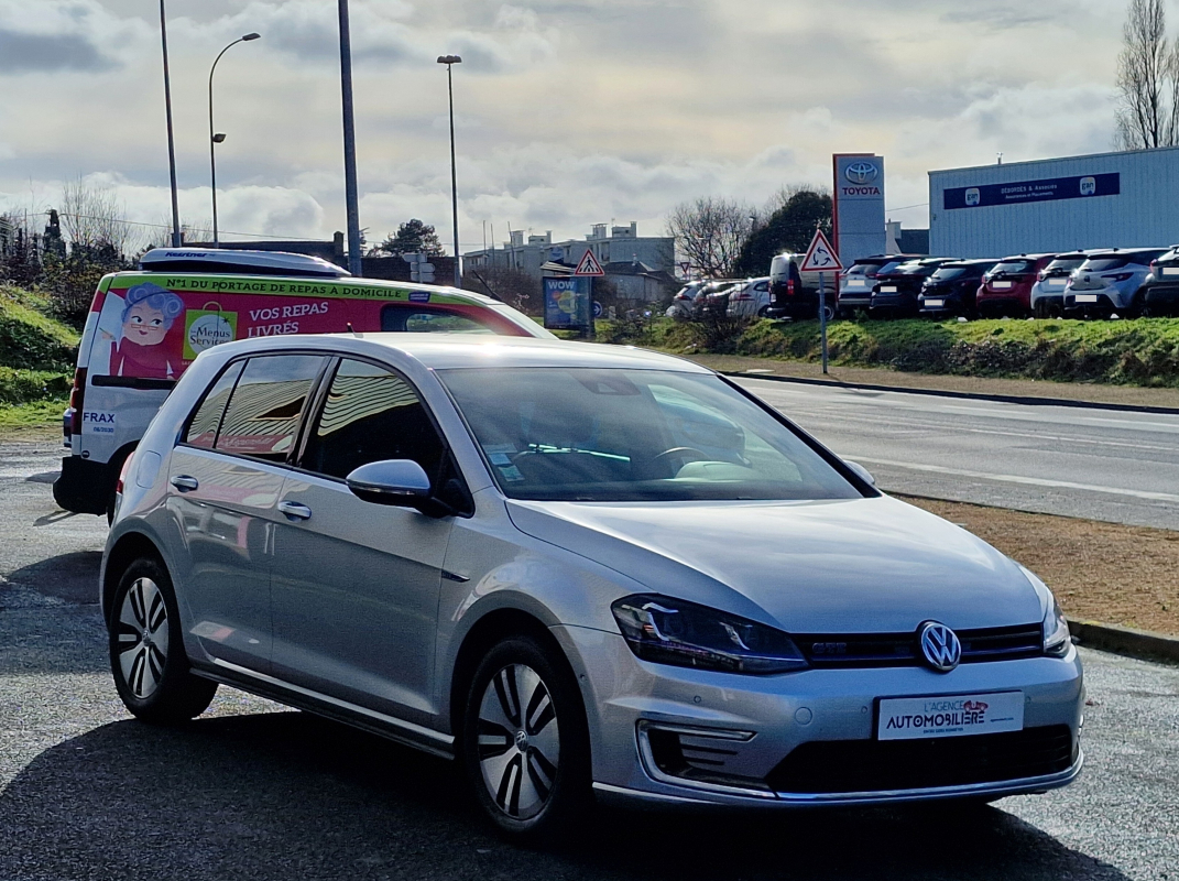 Volkswagen Golf — 4