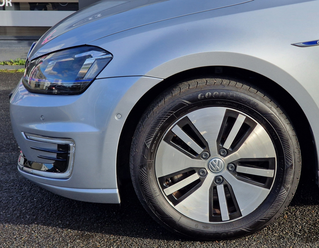 Volkswagen Golf — 21