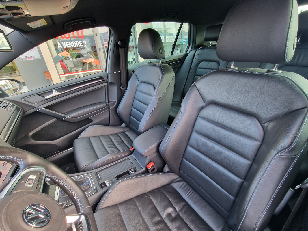 Volkswagen Golf — 17
