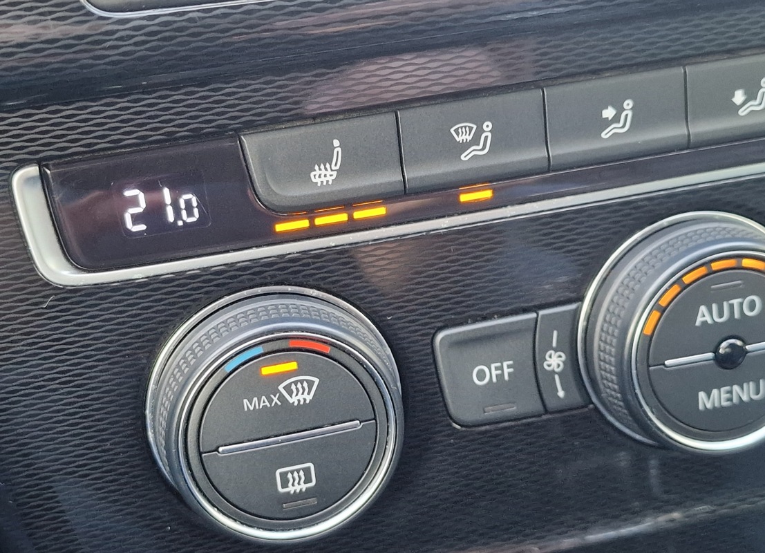 Volkswagen Golf — 29