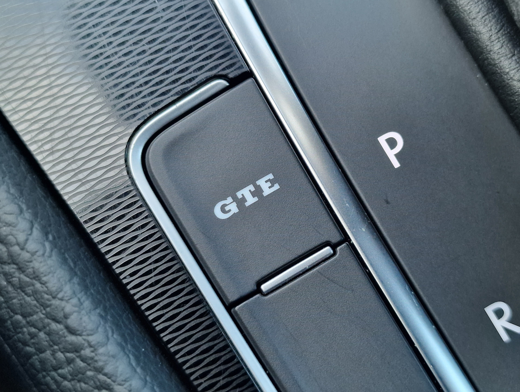 Volkswagen Golf — 27