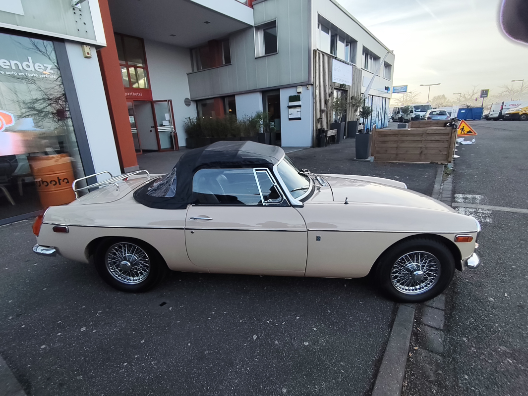 MG B — 15