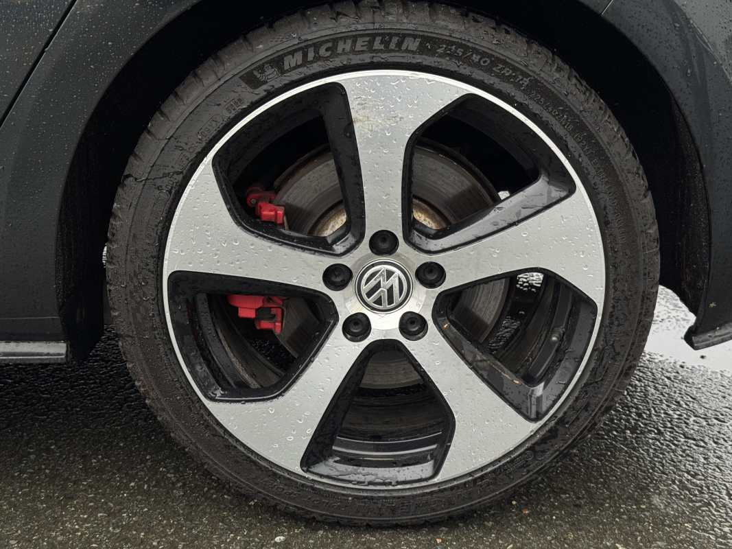 Volkswagen Golf — 31