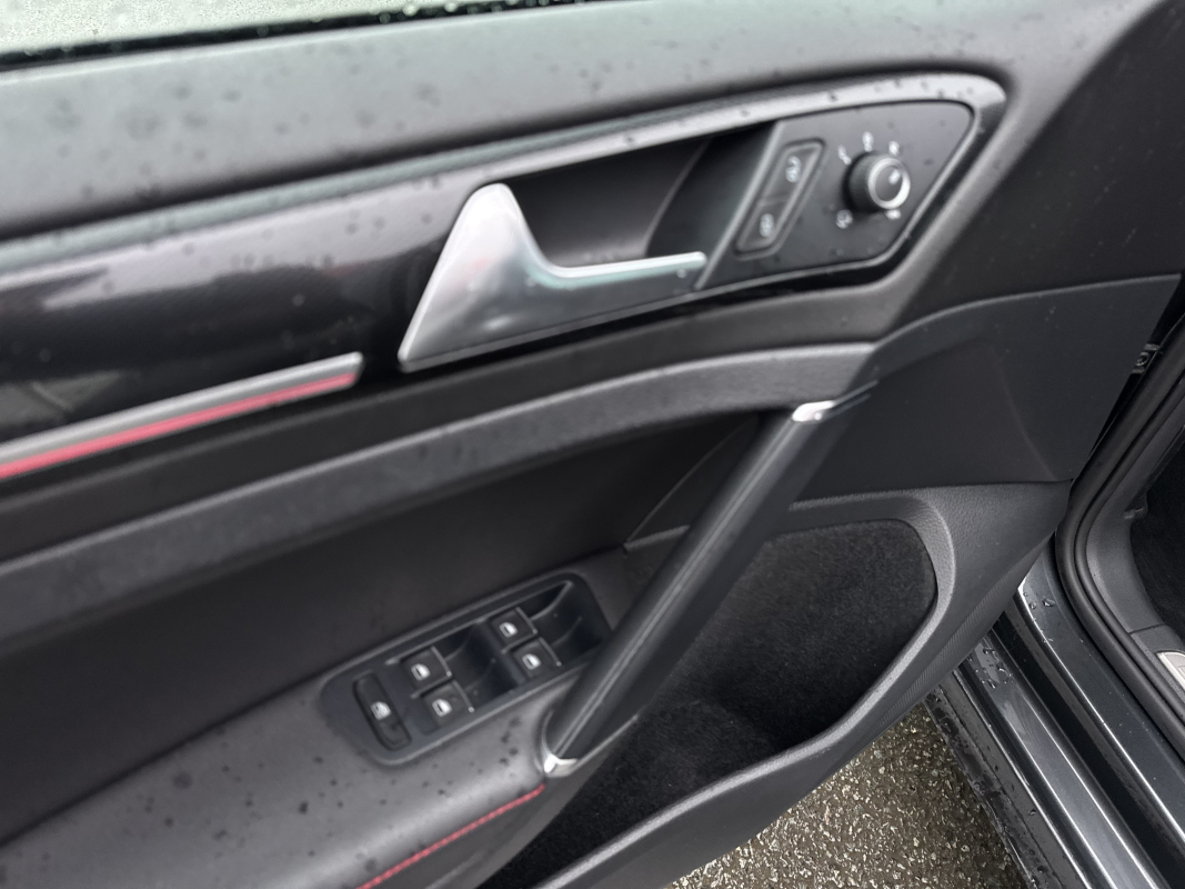 Volkswagen Golf — 13