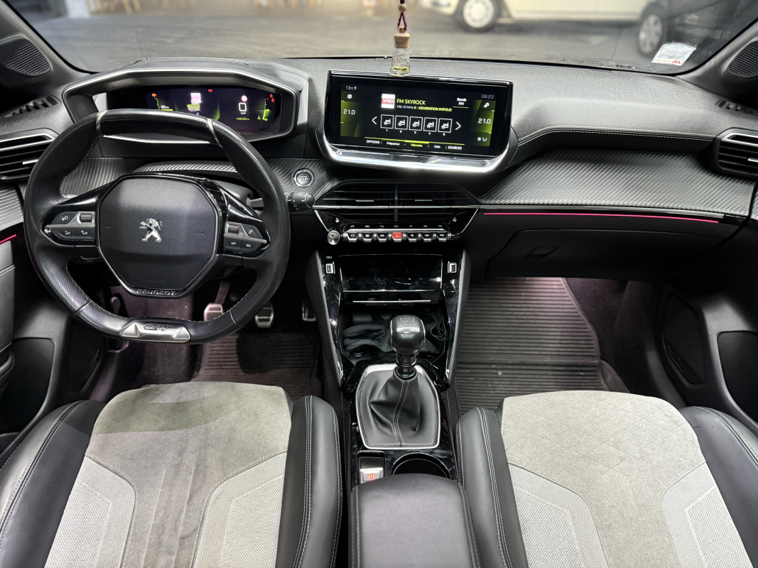 Peugeot 208 — 14